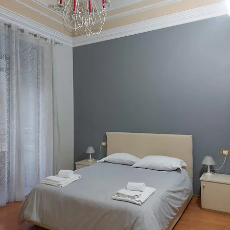 A 2 Passi Da Stesicoro 아파트 *